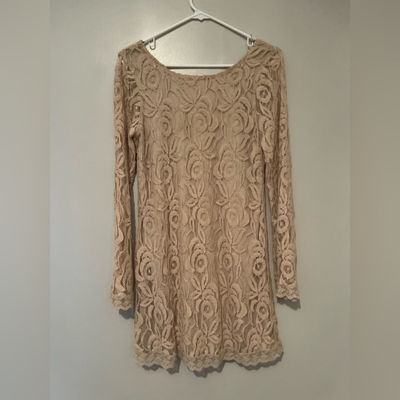 π€ Cream Lace Low-Back Bodycon Dress - Size Small/Medium π€ - Picture 1 of 7
